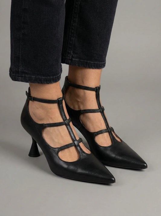 Eleganza – Black Heeled Sandal with Ankle Strap